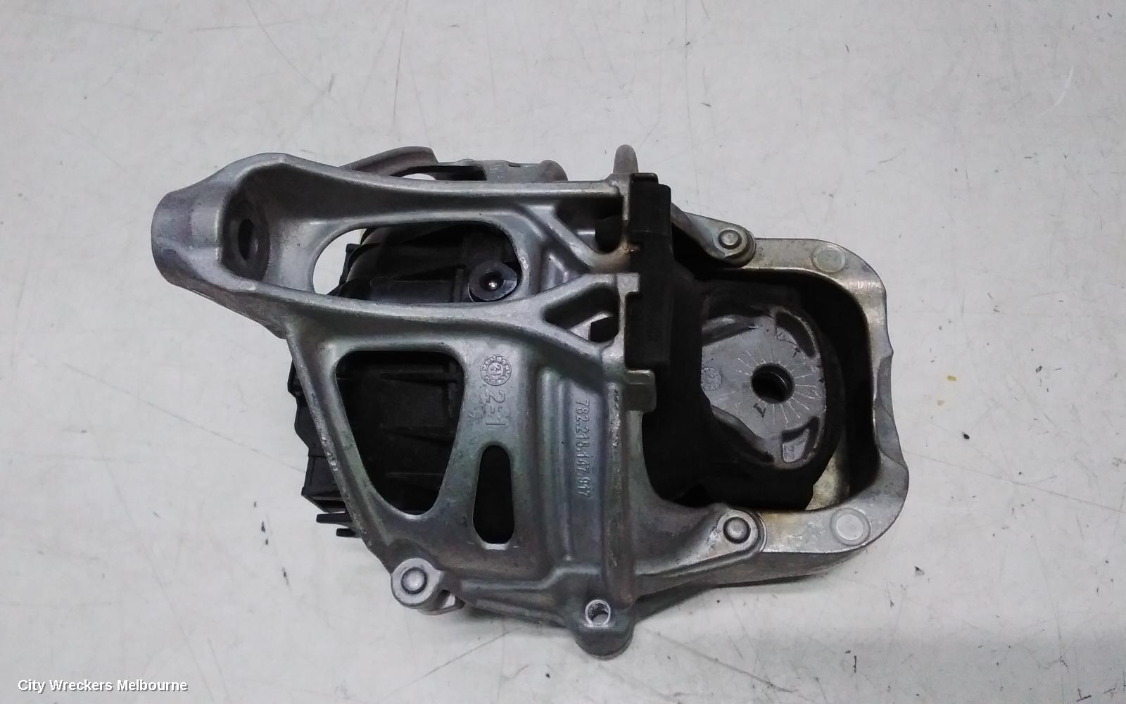 AUDI Q5 MOUNT