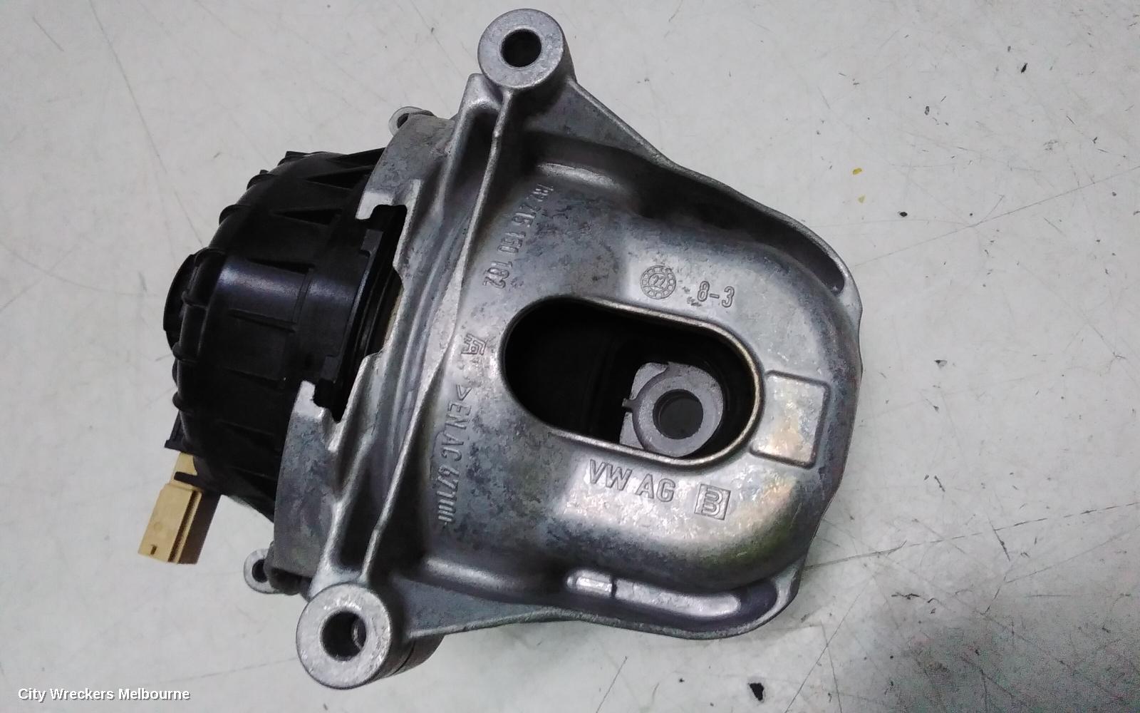 AUDI Q5 MOUNT