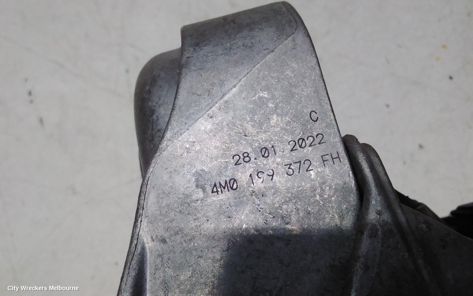 AUDI Q5 MOUNT
