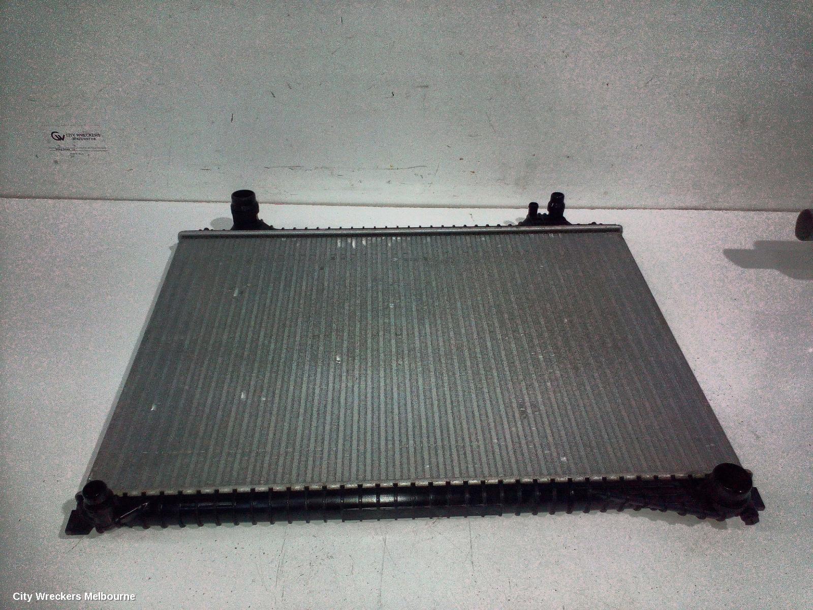 JAGUAR F PACE RADIATOR, X761, PRIMARY RADIATOR (CLOSEST TO ENGINE), AUTO, DIESEL, 2.0, TURBO, 02/2016 - 10/2020