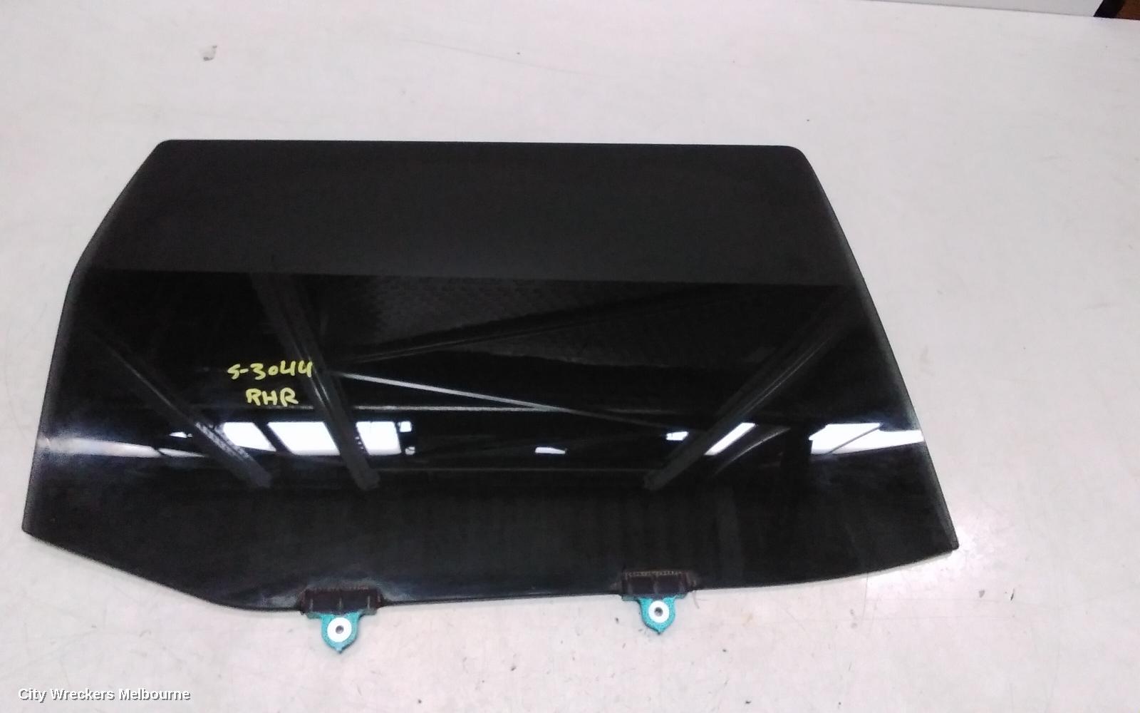 MITSUBISHI PAJERO RIGHT REAR DOOR WINDOW, PRIVACY GLASS TYPE, QE, PAJERO SPORT, 10/2015 ONWARDS