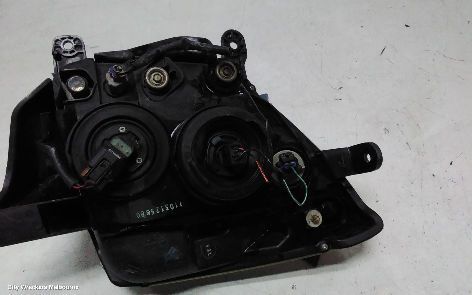 ISUZU DMAX RIGHT HEADLAMP, PROJECTOR TYPE, RA, 10/2008 - 05/2012