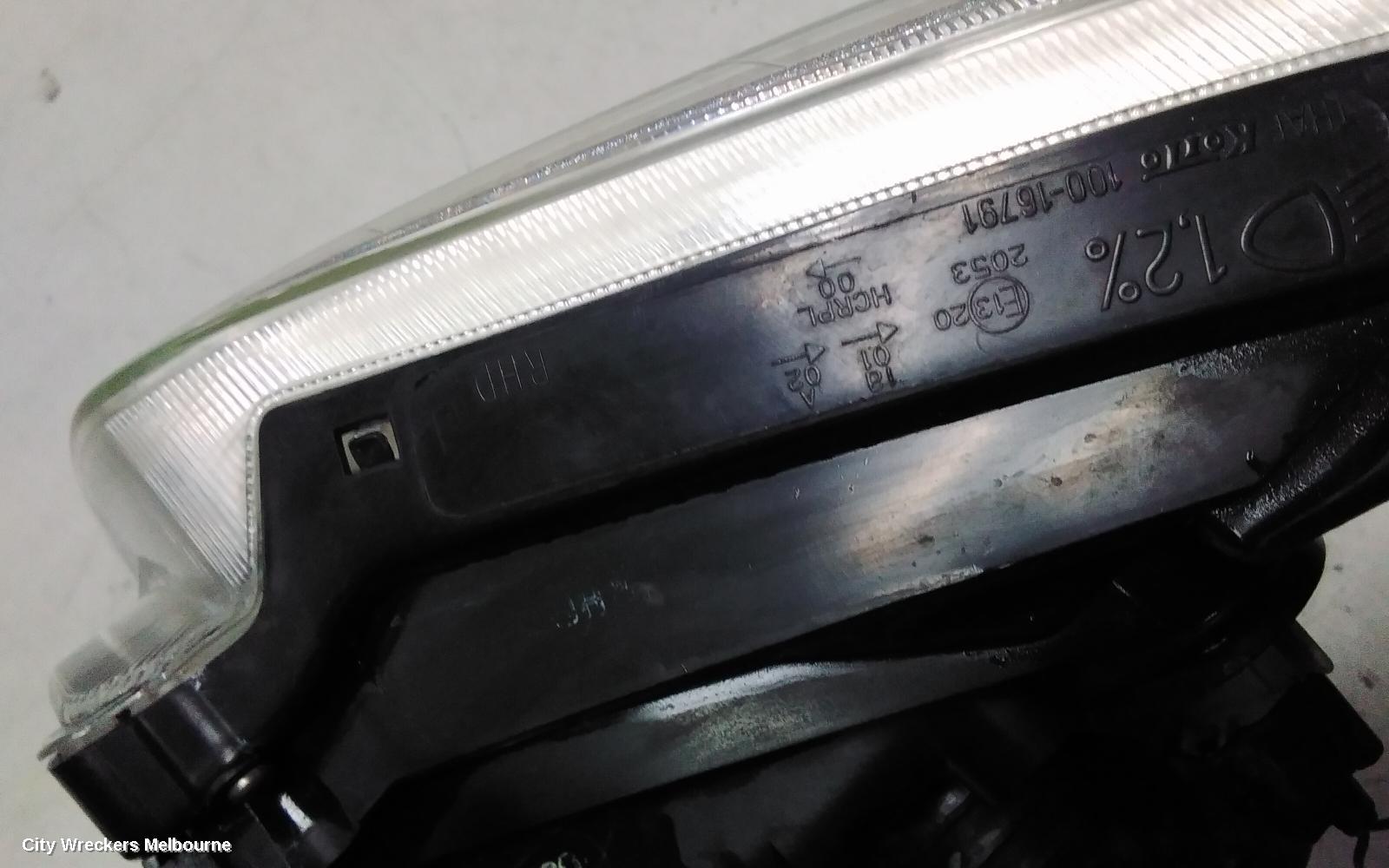 ISUZU DMAX RIGHT HEADLAMP, PROJECTOR TYPE, RA, 10/2008 - 05/2012