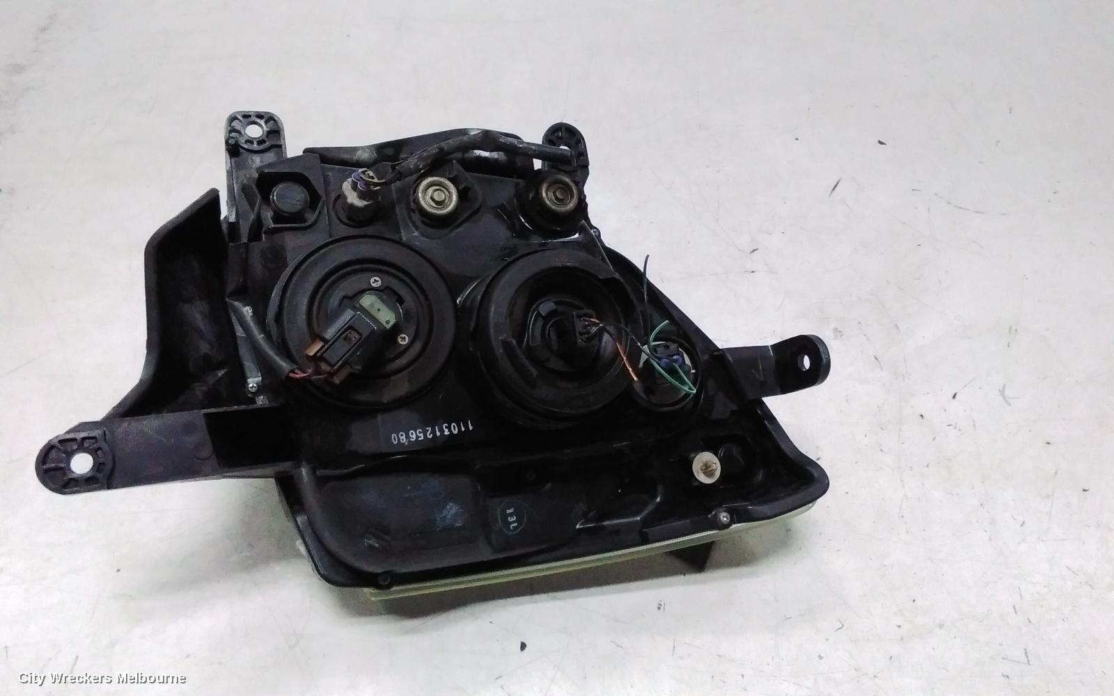 ISUZU DMAX RIGHT HEADLAMP, PROJECTOR TYPE, RA, 10/2008 - 05/2012