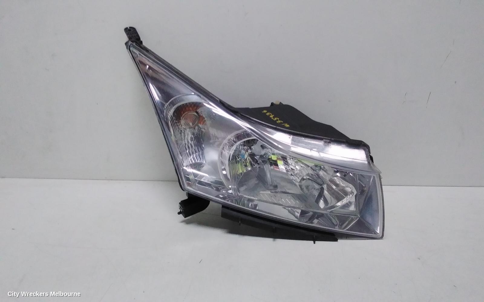 HOLDEN CRUZE RIGHT HEADLAMP, JH, CDX, 01/2015 - 01/2017