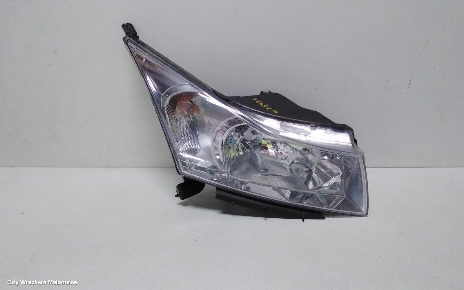 HOLDEN CRUZE RIGHT HEADLAMP, JH, CDX, 01/2015 - 01/2017