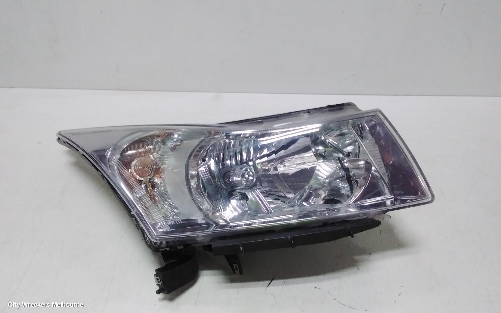 HOLDEN CRUZE RIGHT HEADLAMP, JH, CDX, 01/2015 - 01/2017