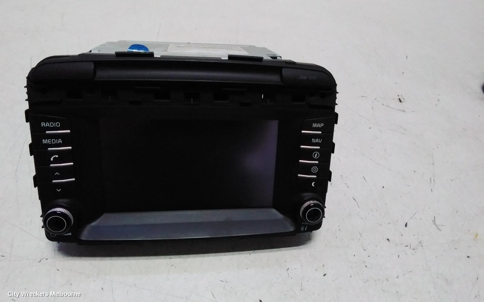 KIA SORENTO RADIO/CD/DVD/SAT/TV, DISPLAY & HEAD UNIT, 7IN TOUCHSCREEN, UM, 03/2015 - 08/2017