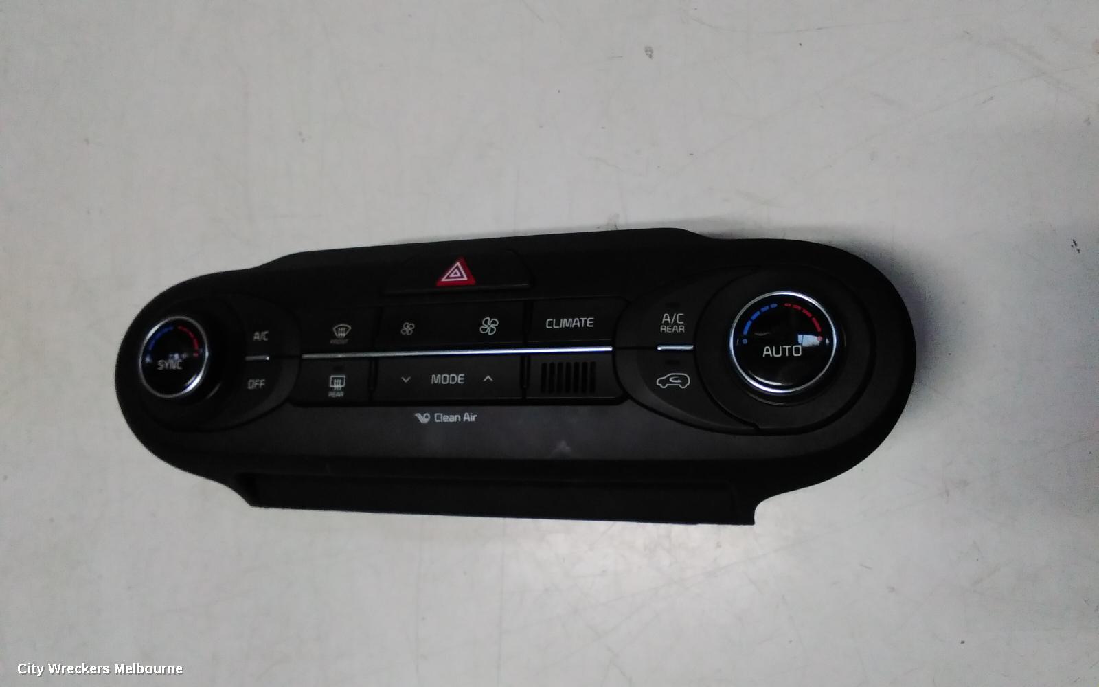 KIA SORENTO HEATER/AC CONTROLS, FRONT, CLIMATE CONTROL TYPE, UM, 03/2015 - 09/2017