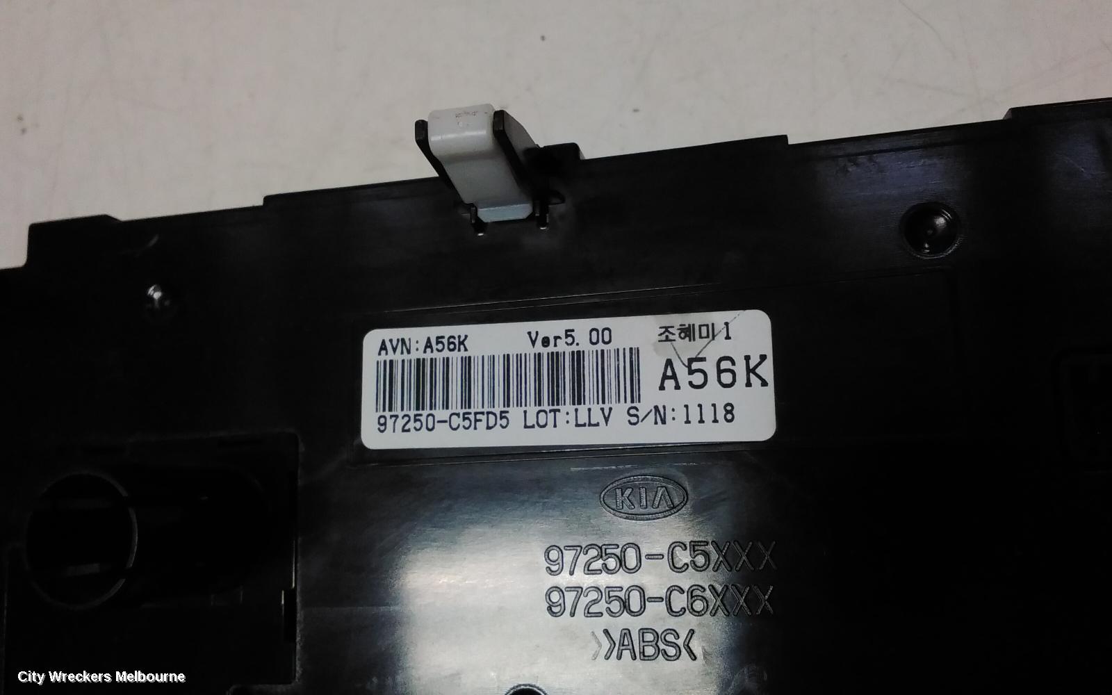 KIA SORENTO HEATER/AC CONTROLS, FRONT, CLIMATE CONTROL TYPE, UM, 03/2015 - 09/2017