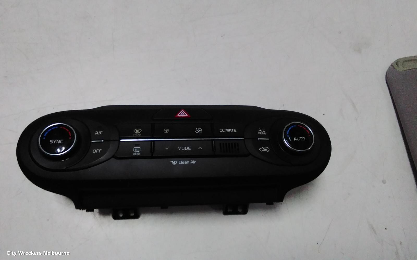 KIA SORENTO HEATER/AC CONTROLS, FRONT, CLIMATE CONTROL TYPE, UM, 03/2015 - 09/2017