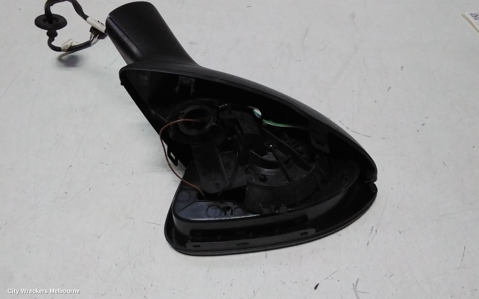 HOLDEN ASTRA RIGHT DOOR MIRROR, BK, 5DR HATCH, MANUAL FOLDING TYPE, 09/2016 ONWARDS