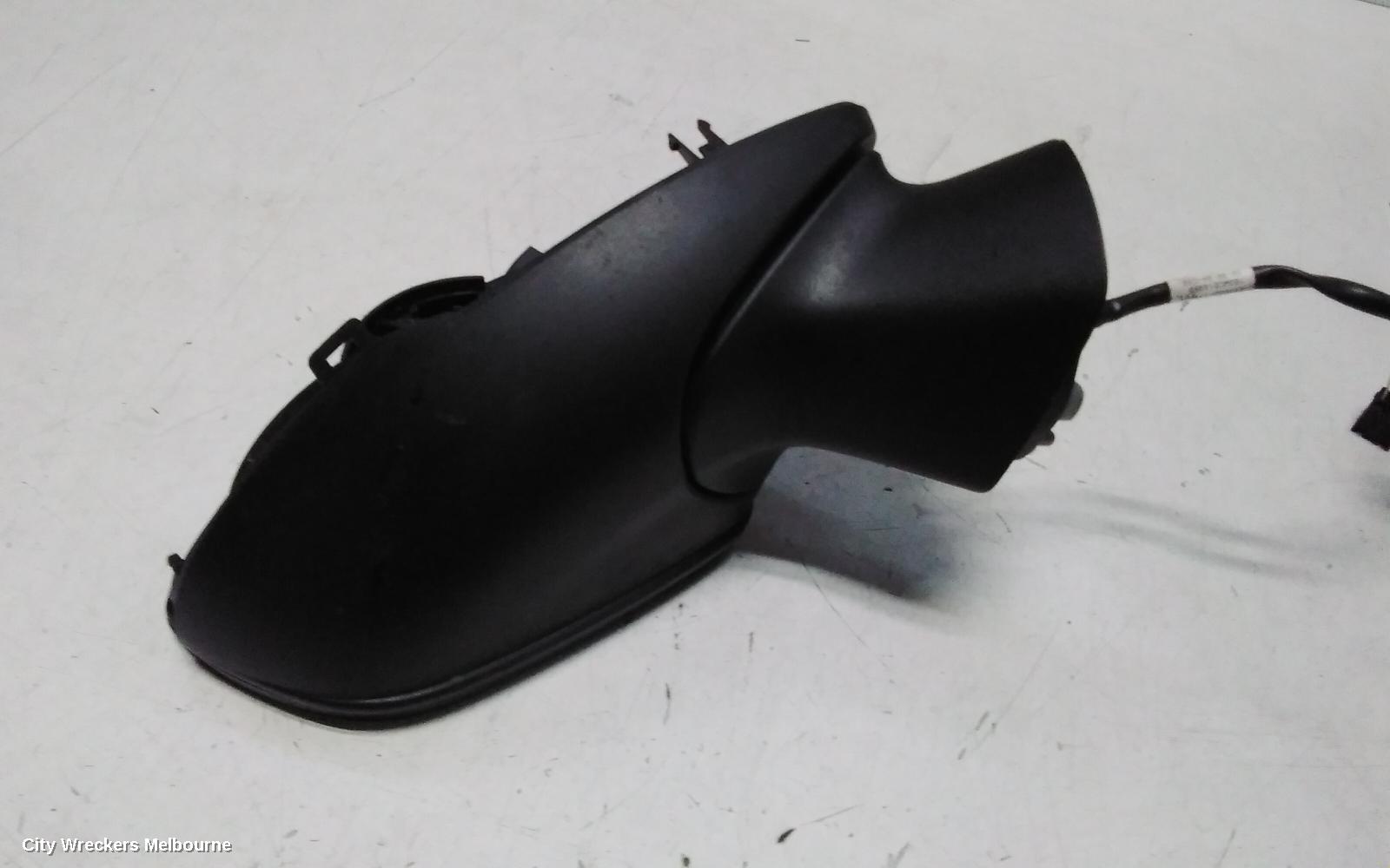 HOLDEN ASTRA RIGHT DOOR MIRROR, BK, 5DR HATCH, MANUAL FOLDING TYPE, 09/2016 ONWARDS