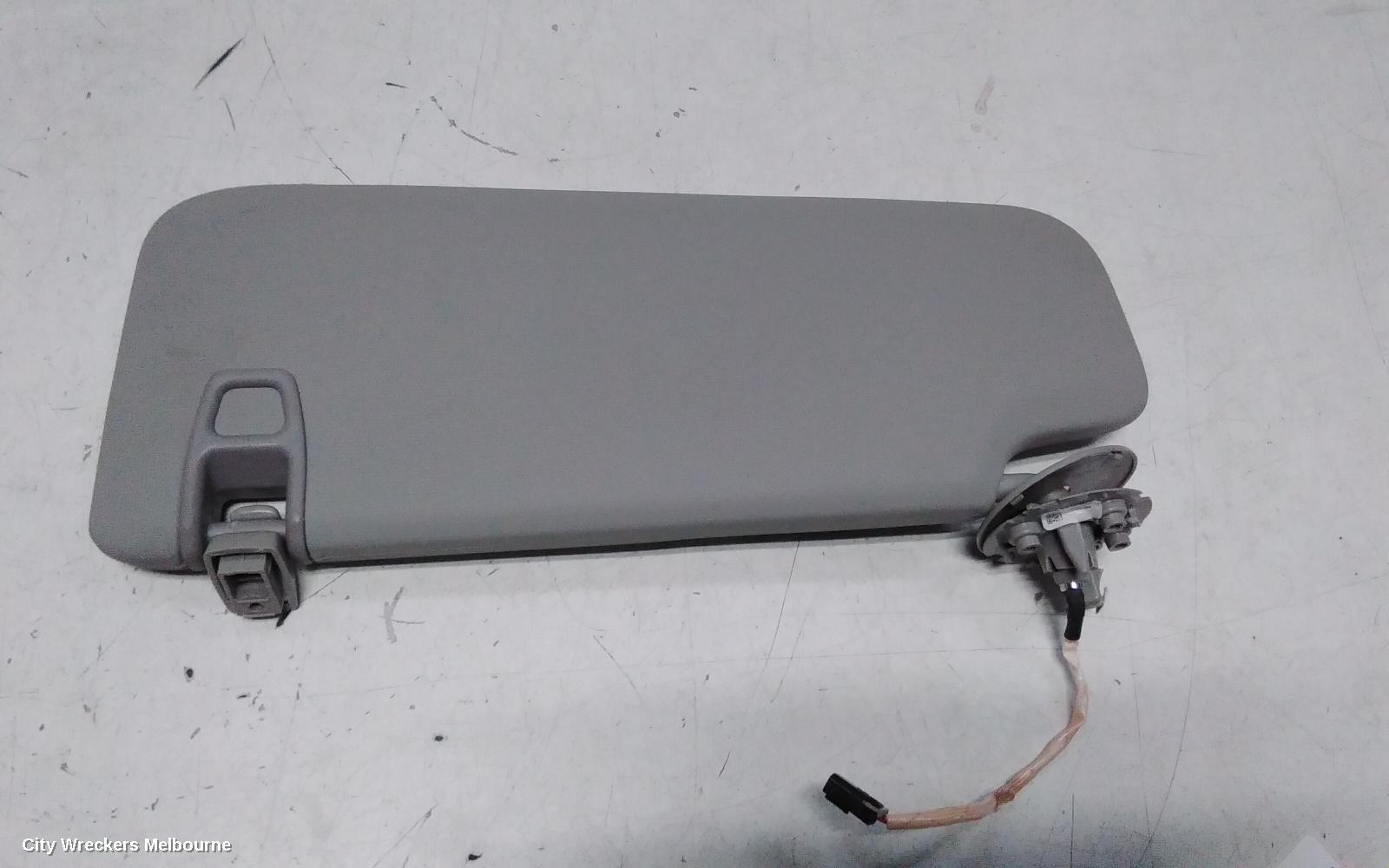 HOLDEN ASTRA SUNVISOR, BK-BL, RH SIDE, W/LIGHT, 09/2016 - 12/2020