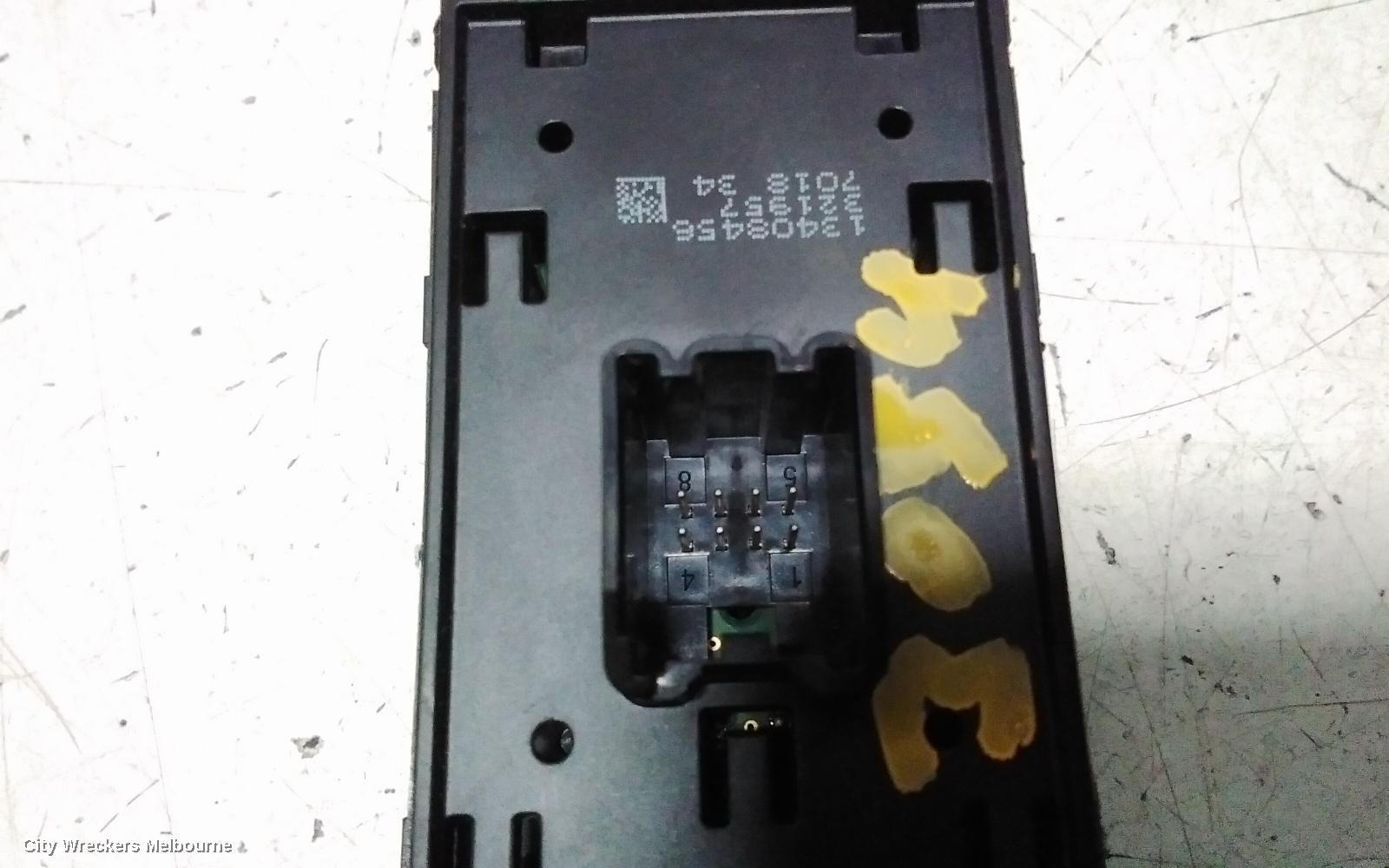 HOLDEN ASTRA PWR DR WIND SWITCH, RH FRONT (MASTER SWITCH), BK-BL, 5DR HATCH/SEDAN, 09/2016 - 12/2020