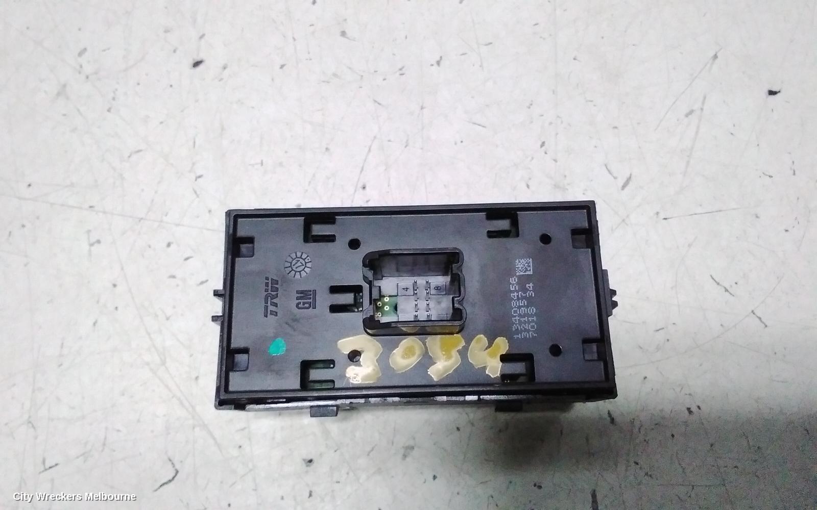 HOLDEN ASTRA PWR DR WIND SWITCH, RH FRONT (MASTER SWITCH), BK-BL, 5DR HATCH/SEDAN, 09/2016 - 12/2020