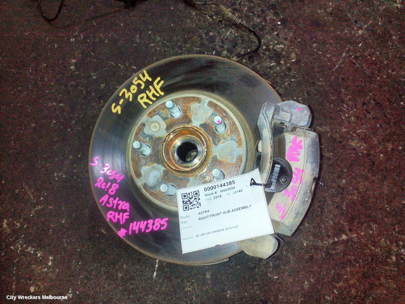 HOLDEN ASTRA RIGHT FRONT HUB ASSEMBLY, BK, 5DR HATCH/WAGON, 09/2016 - 12/2020