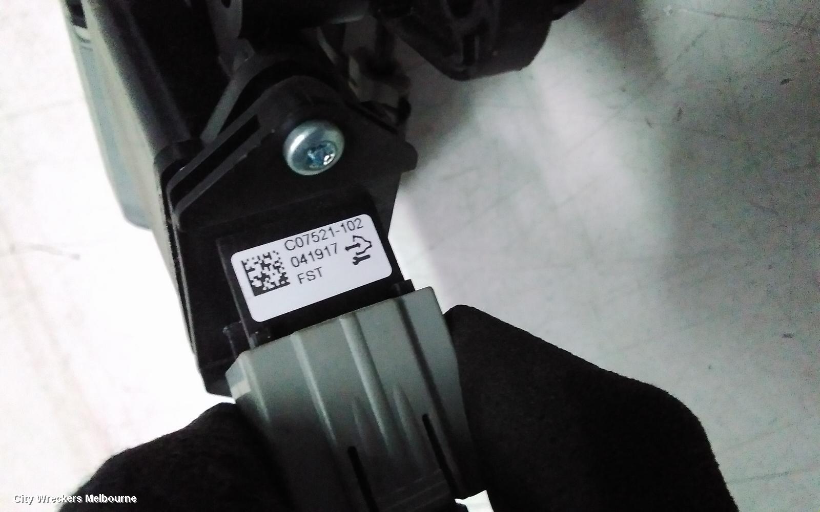 HOLDEN ASTRA RIGHT FRONT WINDOW REG/MOTOR, BK-BL, DOOR REG ASSY (REG AND MOTOR), 5DR HATCH/SEDAN, 09/2016 - 12/2020