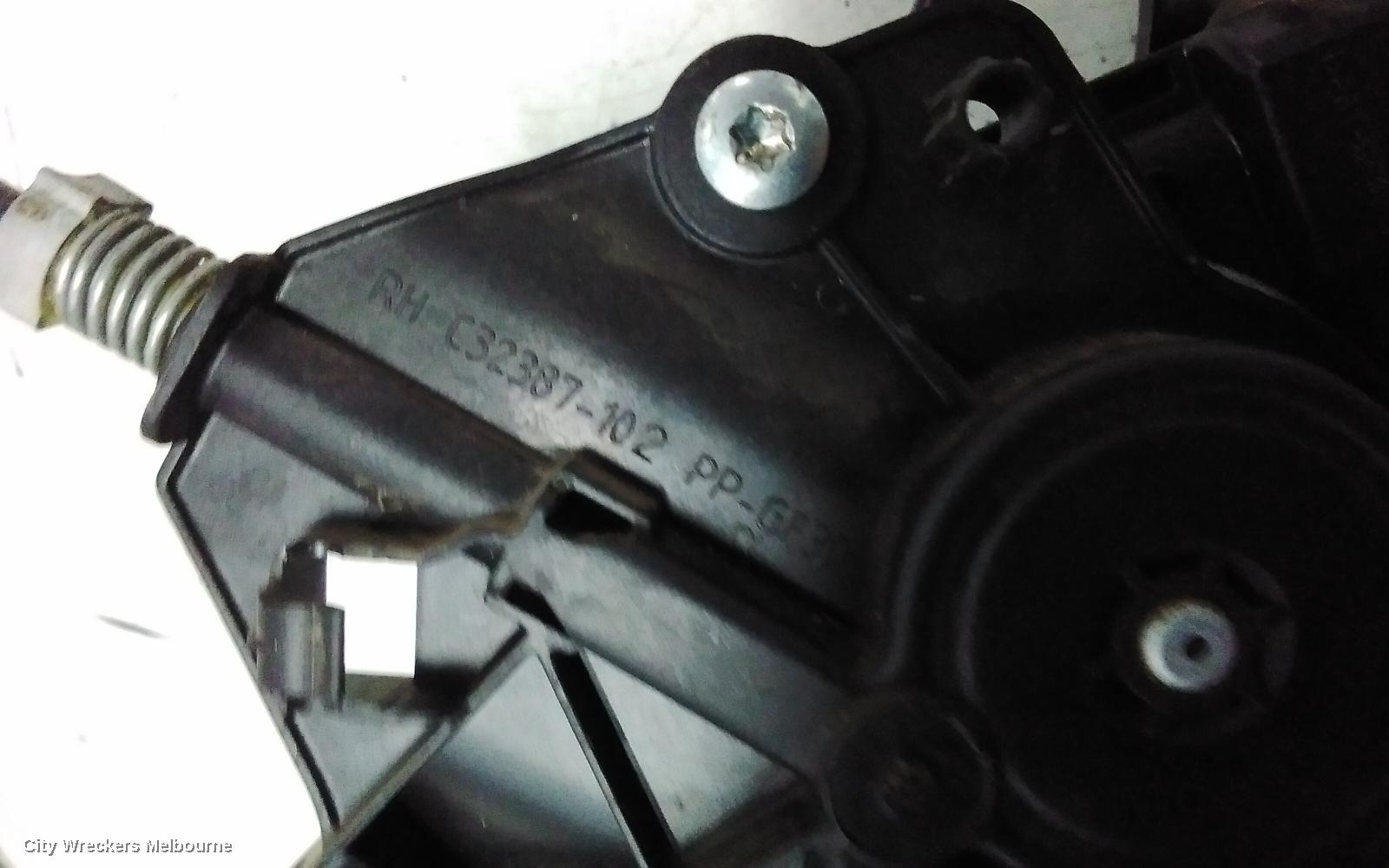 HOLDEN ASTRA RIGHT FRONT WINDOW REG/MOTOR, BK-BL, DOOR REG ASSY (REG AND MOTOR), 5DR HATCH/SEDAN, 09/2016 - 12/2020