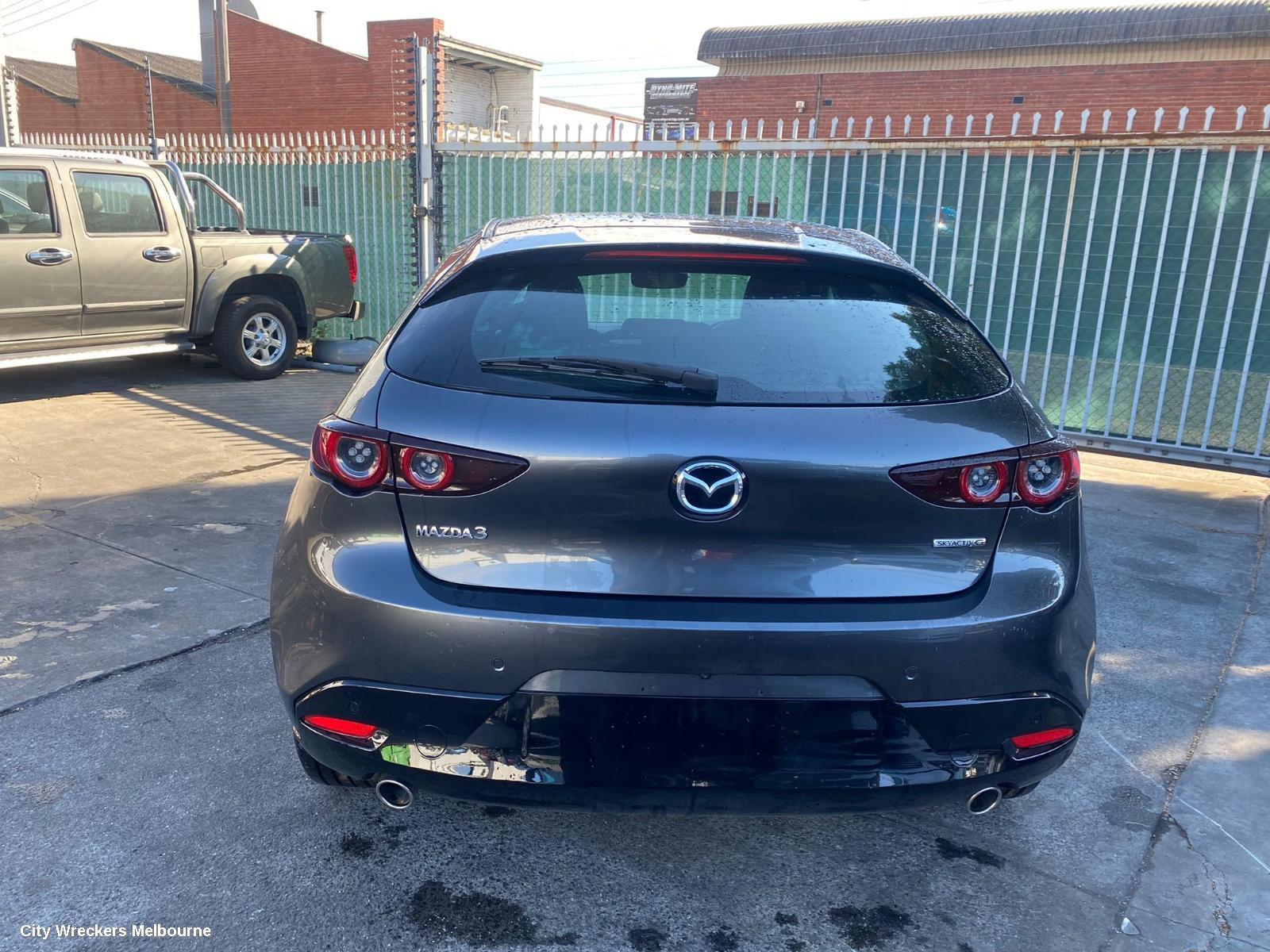 MAZDA 3 REAR GARNISH, BP, TAILGATE LAMP (LH SIDE), HATCH, PURE/EVOLVE/TOURING/GT/ ASTINA/TAKAMI/LIMITED/GSX/SP20/GTX, 10/2021 ONWARDS