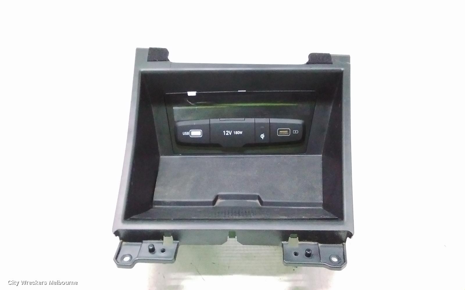 HYUNDAI TUCSON, NX4, CHARGING POINT, 12V CIGAR LIGHTER (IN FRONT OF CENTRE CONSOLE), 02/2021 ONWARDS, 95560-N9000 MOBIL CHARGER WITH AUX: 136083