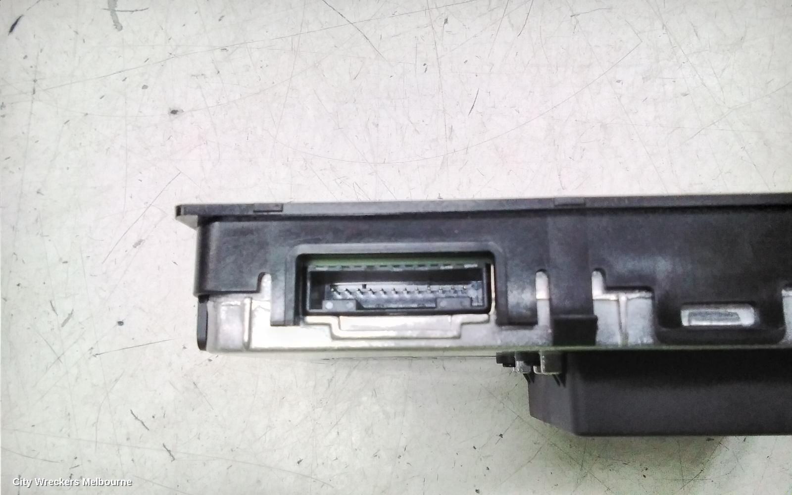 HYUNDAI TUCSON, NX4, CHARGING POINT, 12V CIGAR LIGHTER (IN FRONT OF CENTRE CONSOLE), 02/2021 ONWARDS, 95560-N9000 MOBIL CHARGER WITH AUX: 136083
