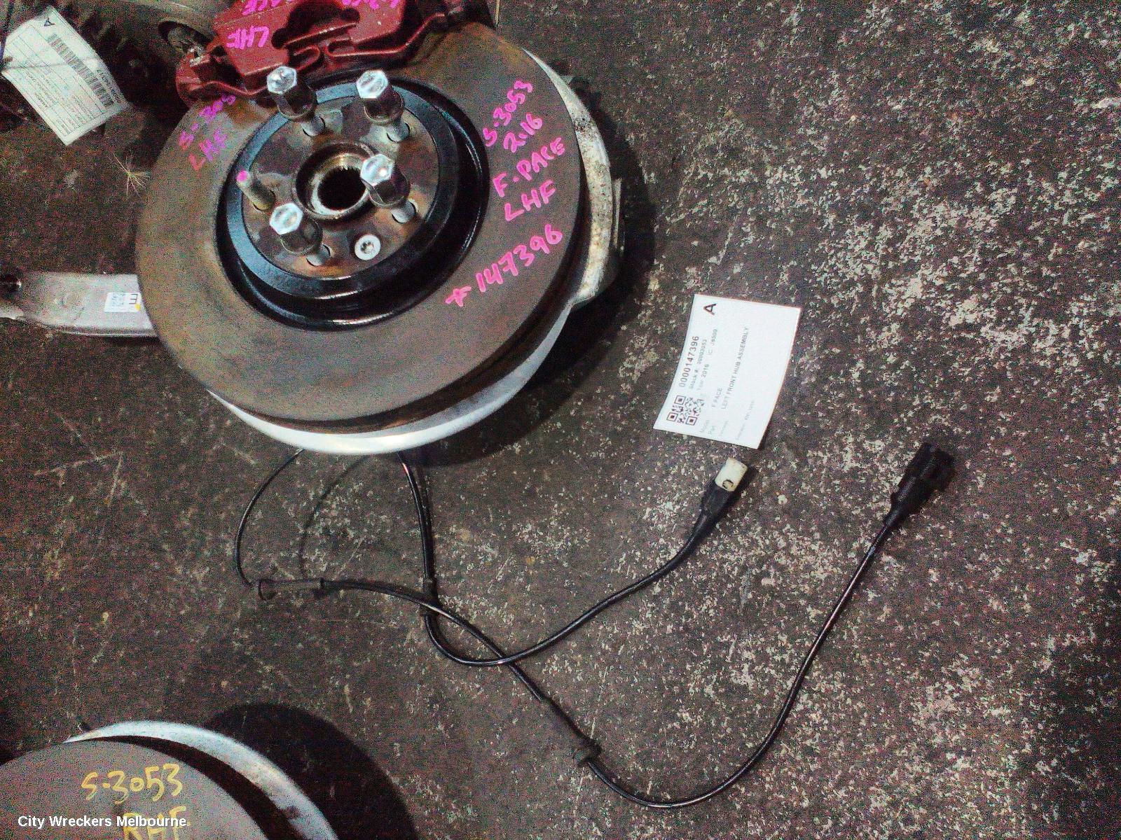 JAGUAR F PACE LEFT FRONT HUB ASSEMBLY, X761, 02/2016 ONWARDS