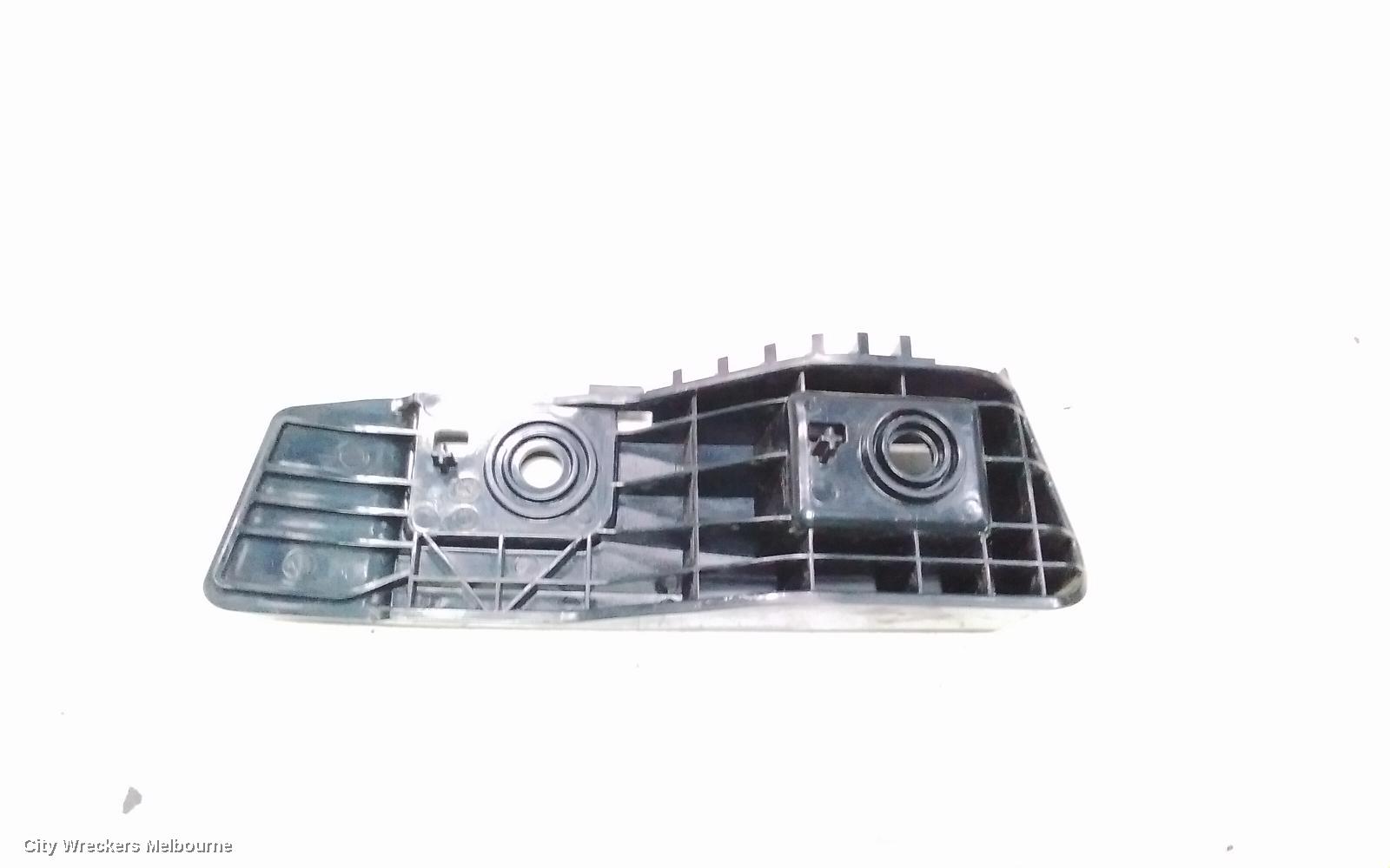 TESLA MODEL 3, 1ST GEN, 06/2019 ONWARDS, RHR BAR BRAKET: 136701