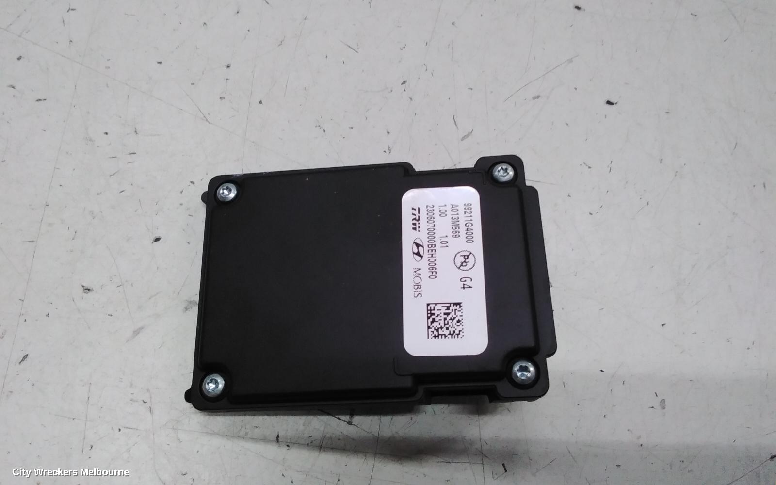 HYUNDAI I30 REVERSE CAMERA, FRONT CAMERA (WINDSCREEN MOUNTED), PD, 03/2017 ONWARDS
