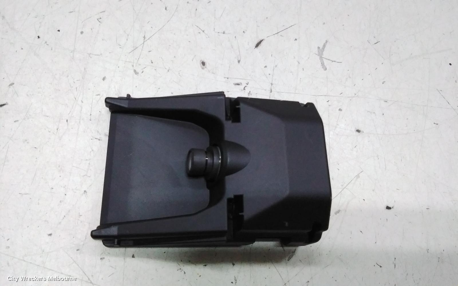 HYUNDAI I30 REVERSE CAMERA, FRONT CAMERA (WINDSCREEN MOUNTED), PD, 03/2017 ONWARDS