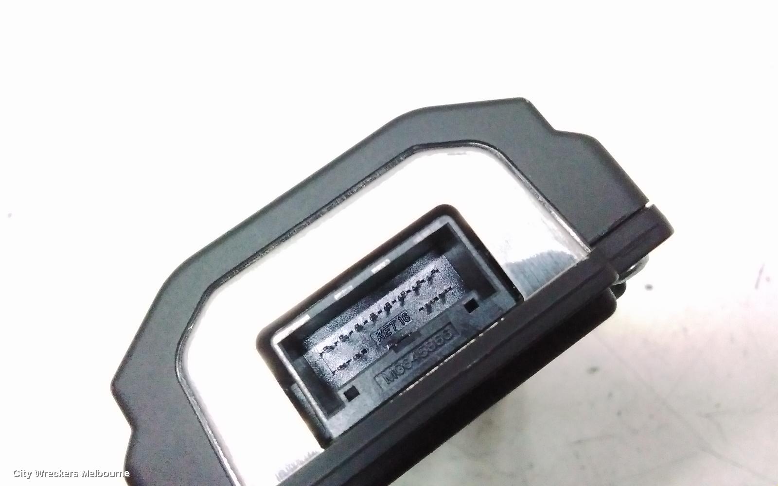 HYUNDAI I30 REVERSE CAMERA, FRONT CAMERA (WINDSCREEN MOUNTED), PD, 03/2017 ONWARDS