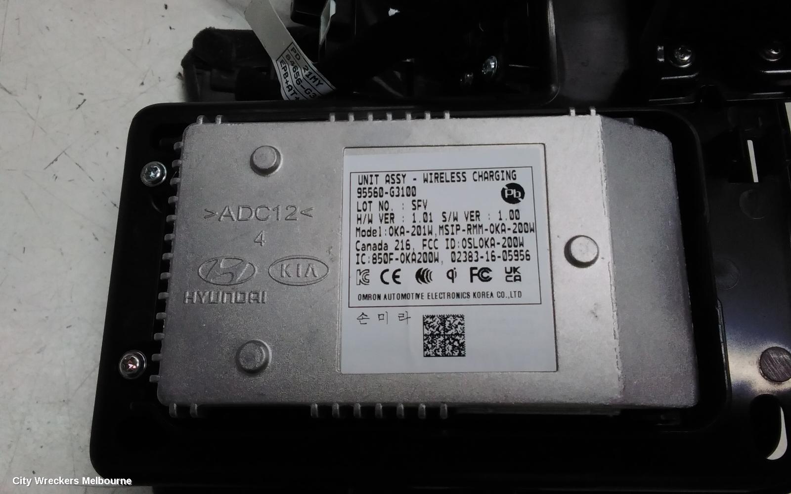 HYUNDAI I30, WIRELESS CHARGING INDICATOR (IN FRONT OF CENTRE CONSOLE), PD, HATCH, 03/2017 ONWARDS, WITH GEAR SUROUND 95560-G3100: 136795