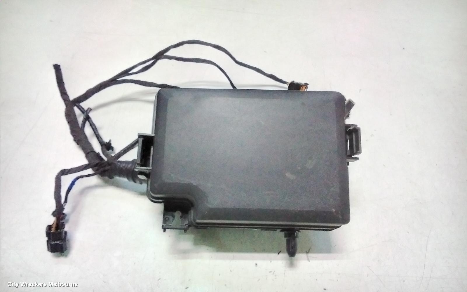 HYUNDAI I30 FUSE BOX, ENGINE BAY, PETROL, PD, 03/2017 ONWARDS