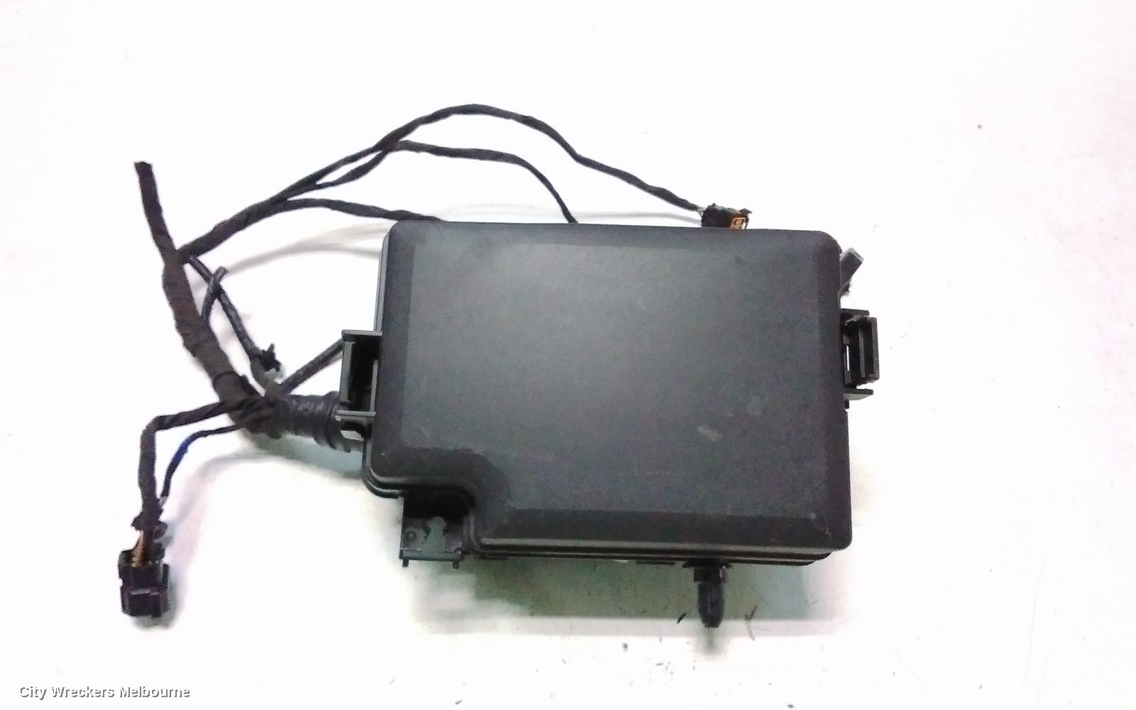HYUNDAI I30 FUSE BOX, ENGINE BAY, PETROL, PD, 03/2017 ONWARDS