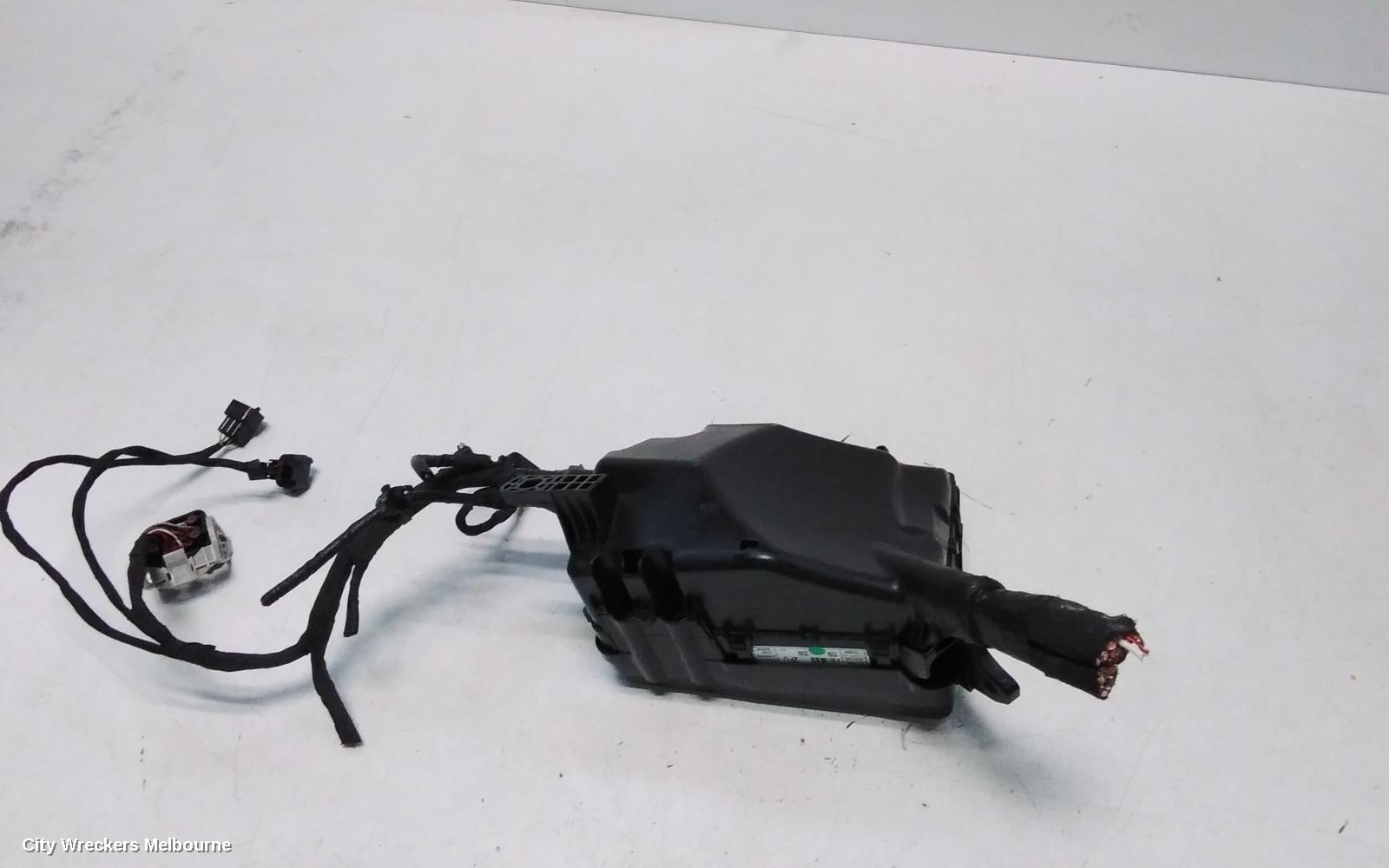 HYUNDAI I30 FUSE BOX, ENGINE BAY, PETROL, PD, 03/2017 ONWARDS