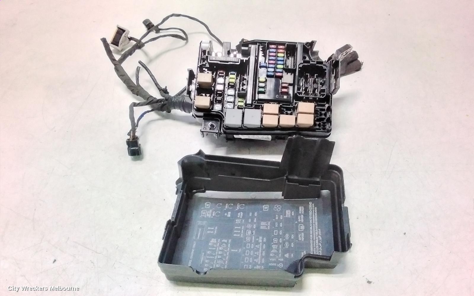 HYUNDAI I30 FUSE BOX, ENGINE BAY, PETROL, PD, 03/2017 ONWARDS