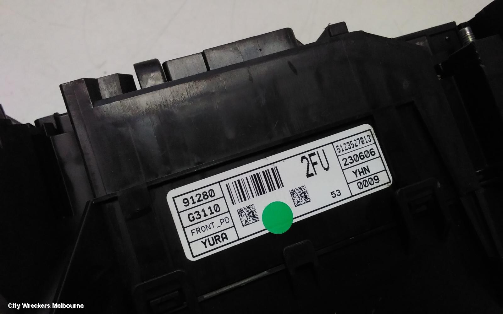 HYUNDAI I30 FUSE BOX, ENGINE BAY, PETROL, PD, 03/2017 ONWARDS