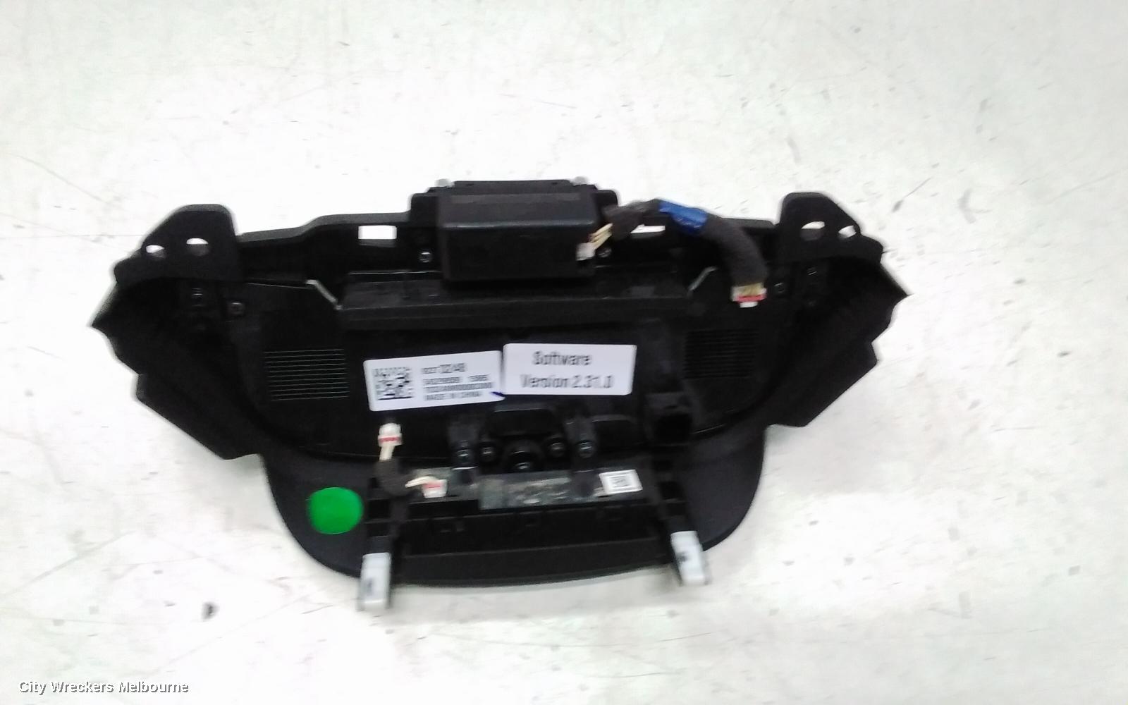 HOLDEN COMMODORE HEATER/AC CONTROLS, VF, BLACK, W/ CD TYPE, 05/2013 - 12/2017