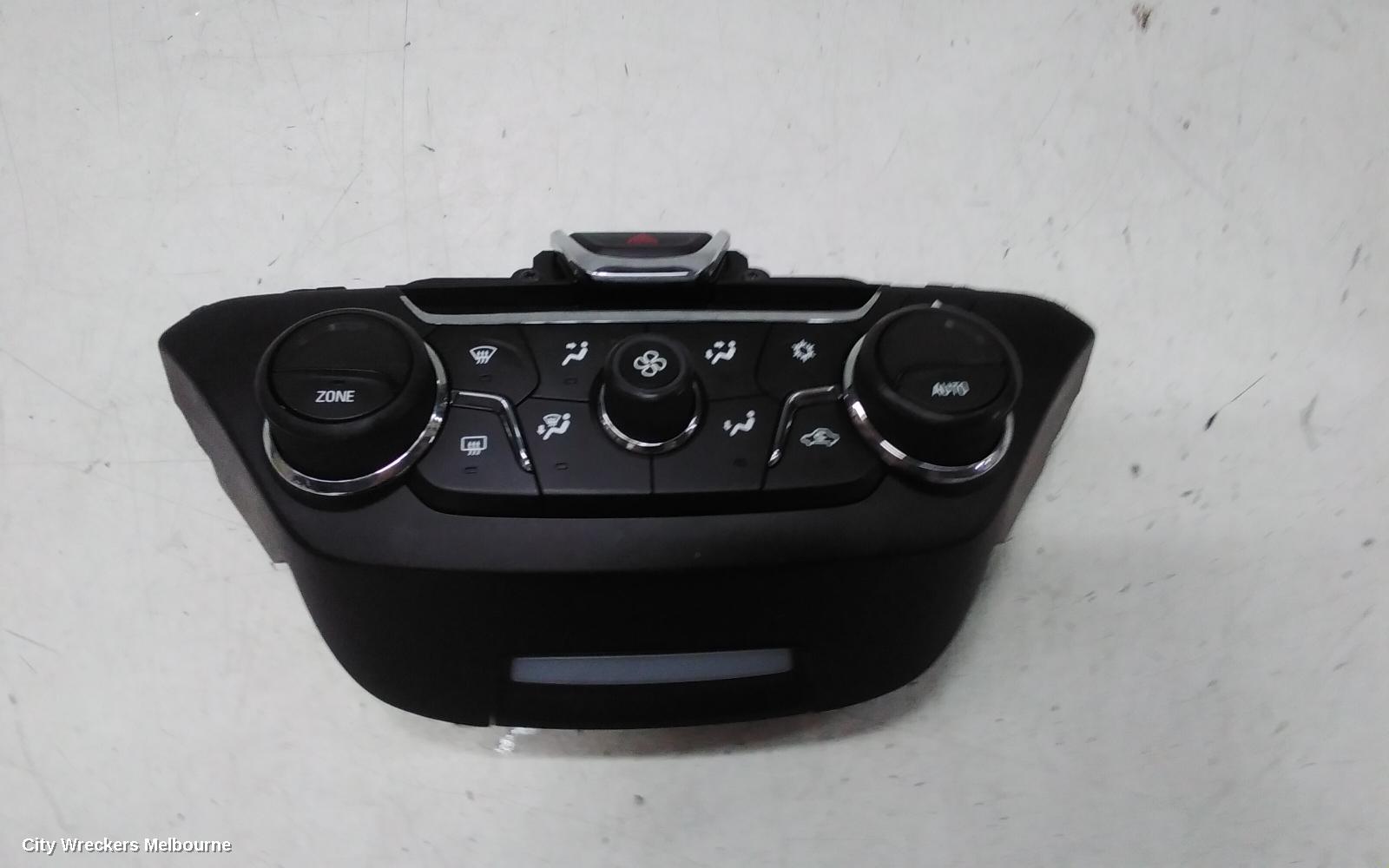 HOLDEN COMMODORE HEATER/AC CONTROLS, VF, BLACK, W/ CD TYPE, 05/2013 - 12/2017