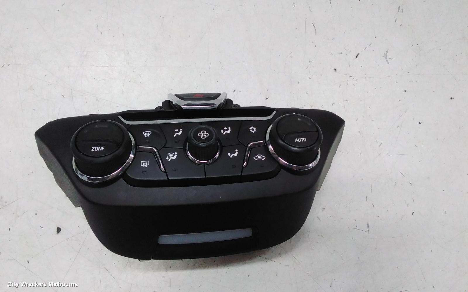 HOLDEN COMMODORE HEATER/AC CONTROLS, VF, BLACK, W/ CD TYPE, 05/2013 - 12/2017