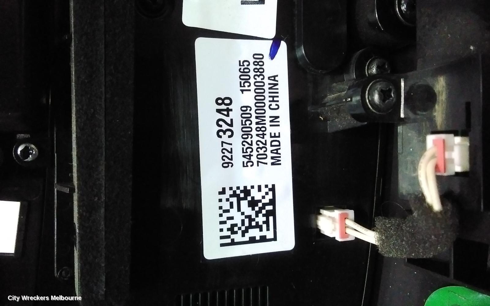 HOLDEN COMMODORE HEATER/AC CONTROLS, VF, BLACK, W/ CD TYPE, 05/2013 - 12/2017