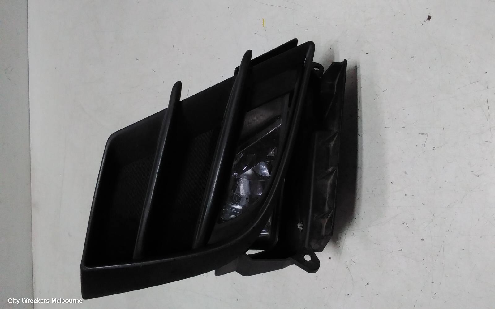 MAZDA 3 RIGHT INDICATOR/FOG/SIDE, BUMPER FOGLAMP, 2.0, PETROL, NEO/MAXX, BL, 04/2009 - 08/2011