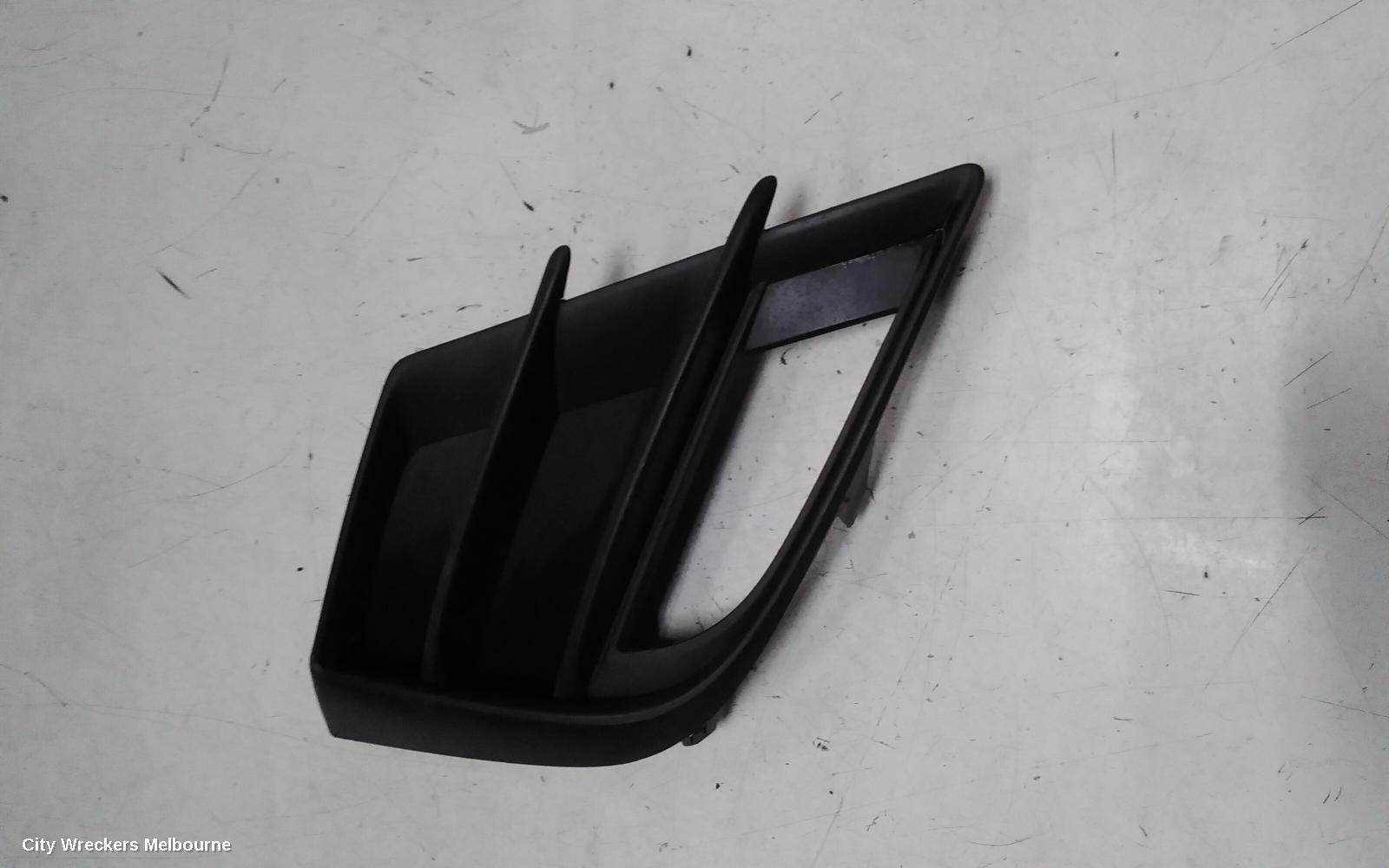 MAZDA 3 RIGHT INDICATOR/FOG/SIDE, BUMPER FOGLAMP, 2.0, PETROL, NEO/MAXX, BL, 04/2009 - 08/2011