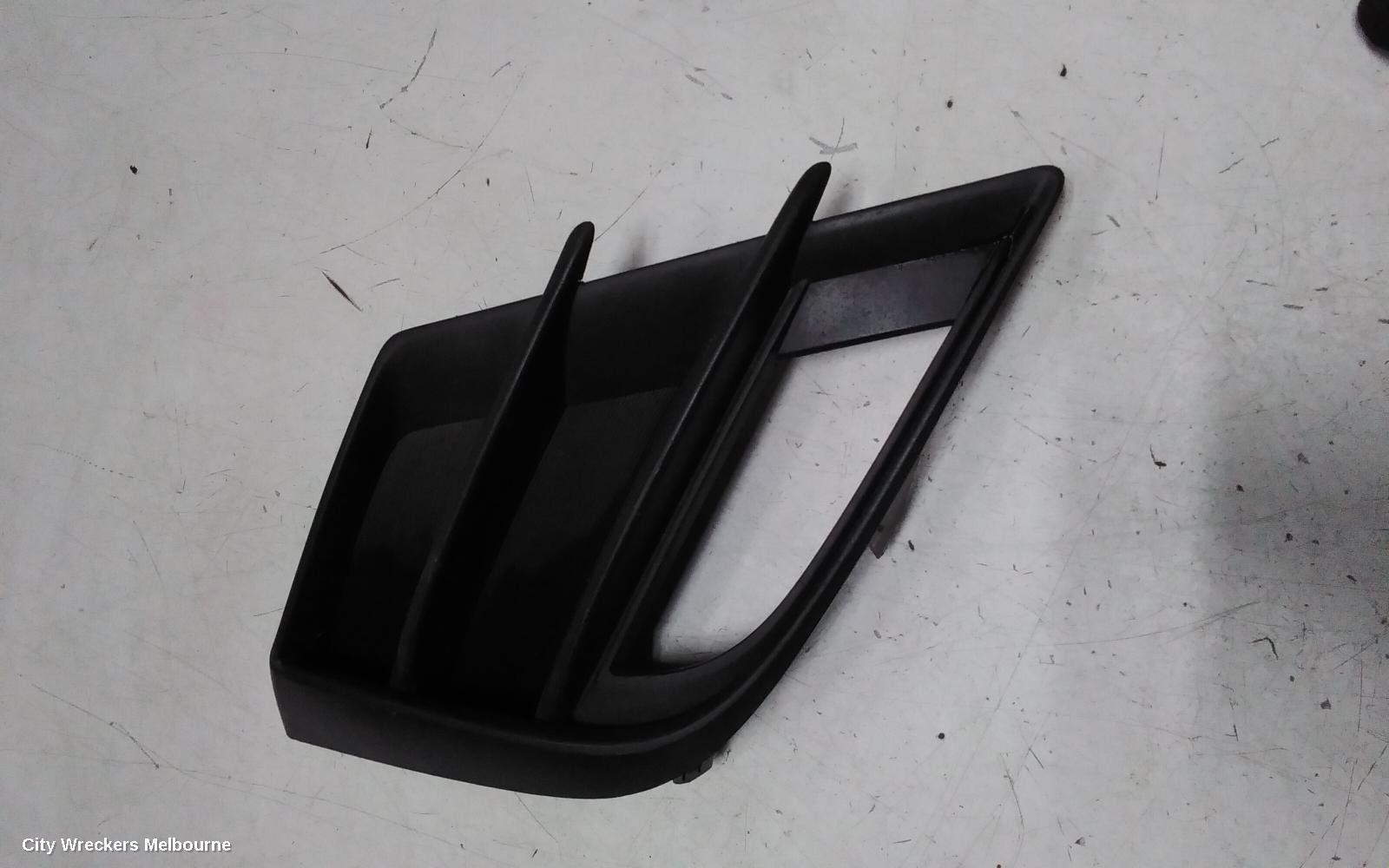 MAZDA 3 RIGHT INDICATOR/FOG/SIDE, BUMPER FOGLAMP, 2.0, PETROL, NEO/MAXX, BL, 04/2009 - 08/2011