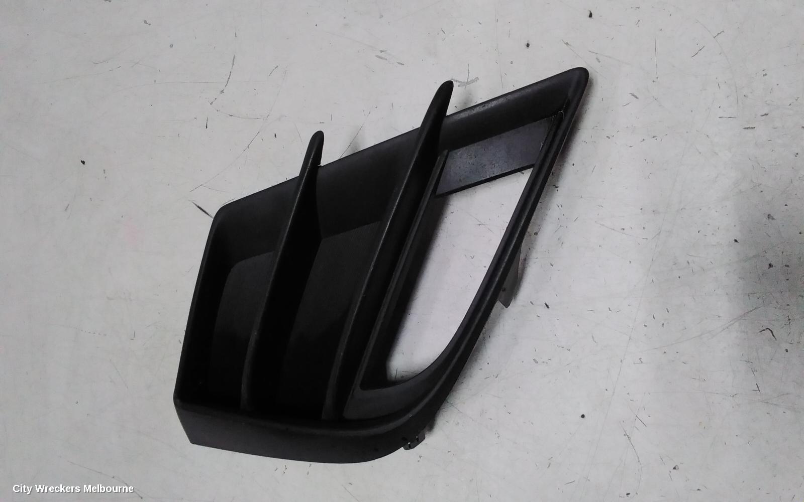 MAZDA 3 RIGHT INDICATOR/FOG/SIDE, BUMPER FOGLAMP, 2.0, PETROL, NEO/MAXX, BL, 04/2009 - 08/2011