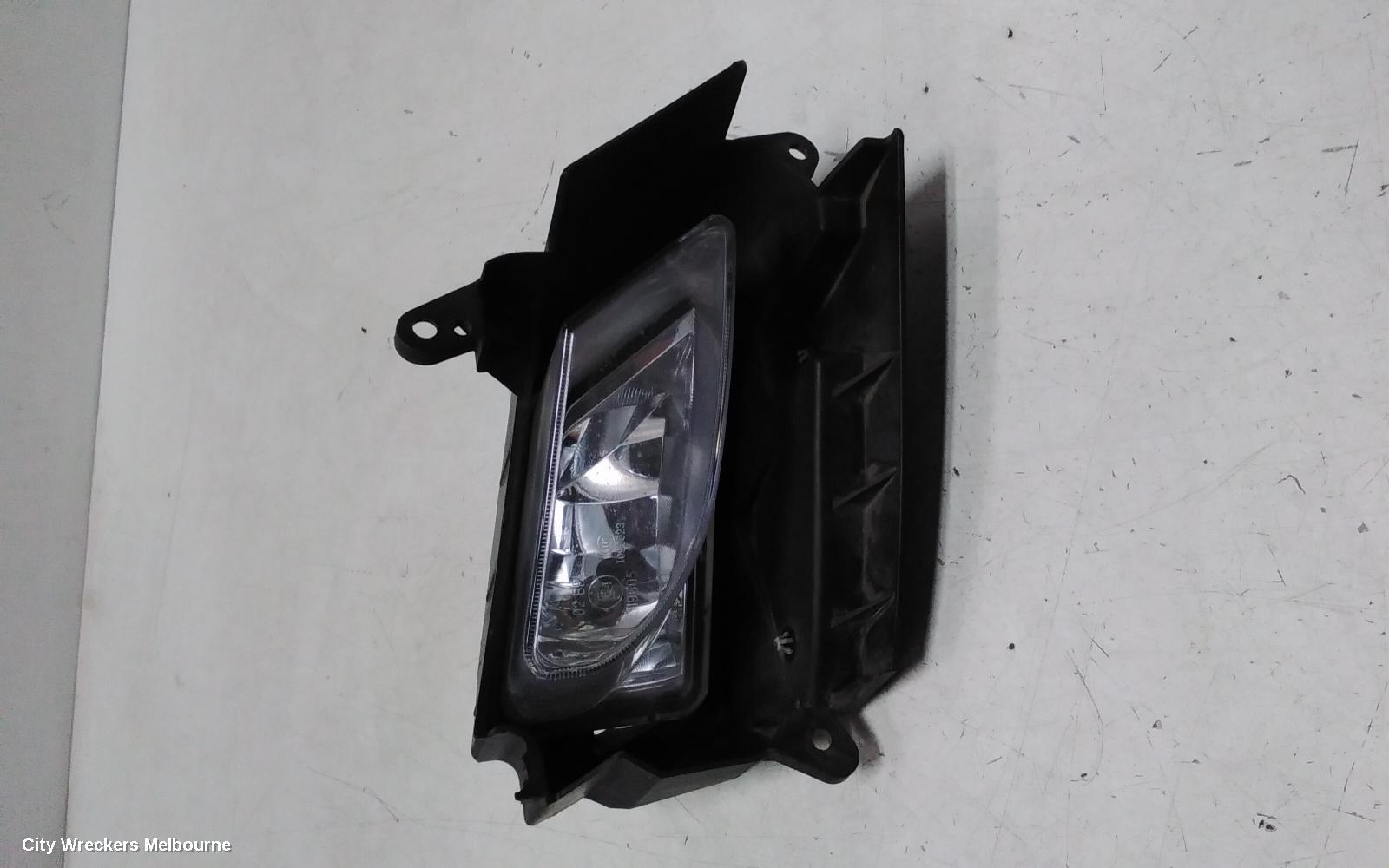 MAZDA 3 RIGHT INDICATOR/FOG/SIDE, BUMPER FOGLAMP, 2.0, PETROL, NEO/MAXX, BL, 04/2009 - 08/2011