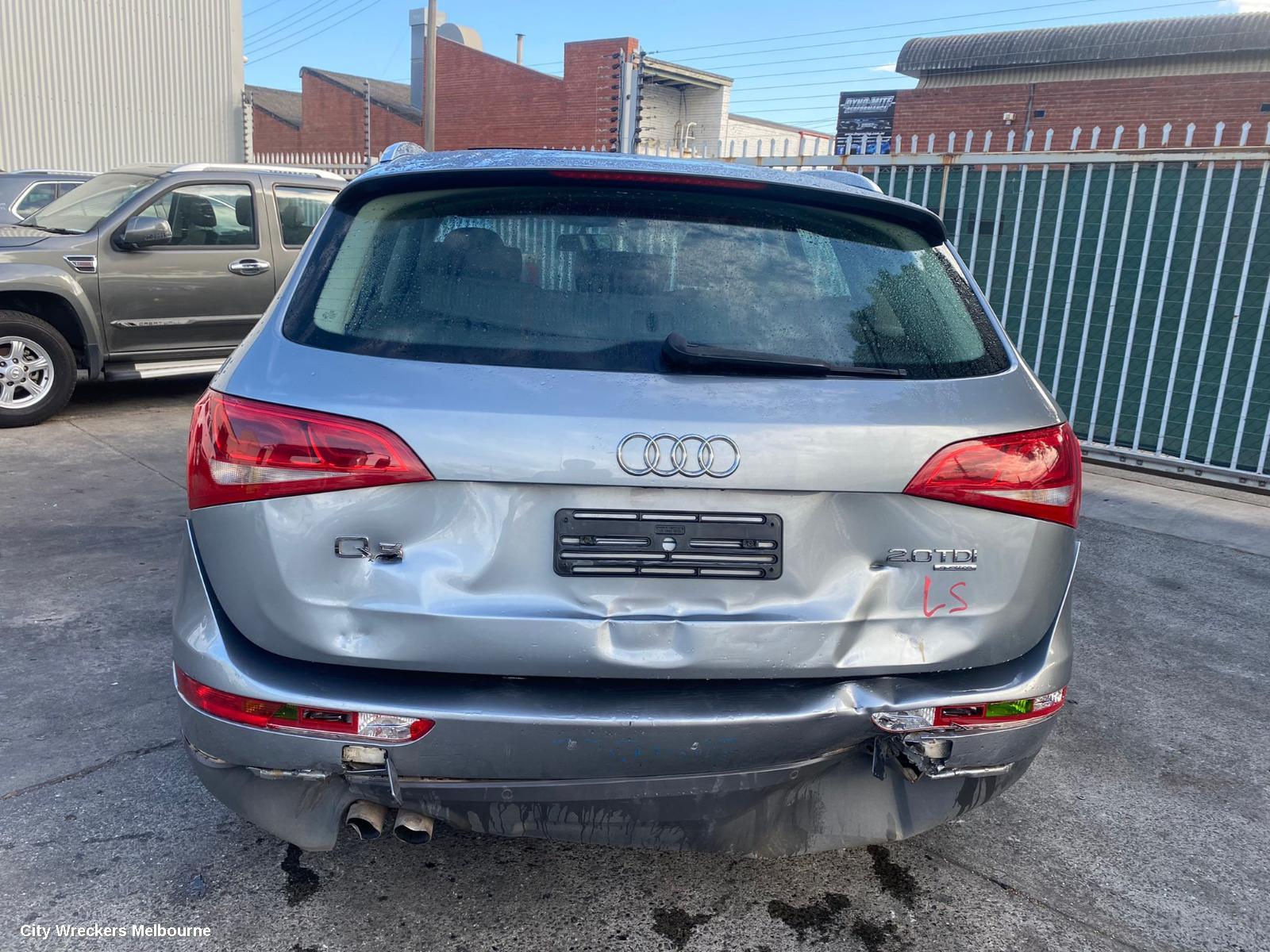 AUDI Q5 LEFT TAILLIGHT, IN TAILGATE, 8R, STANDARD TYPE, 03/2009 - 01/2017