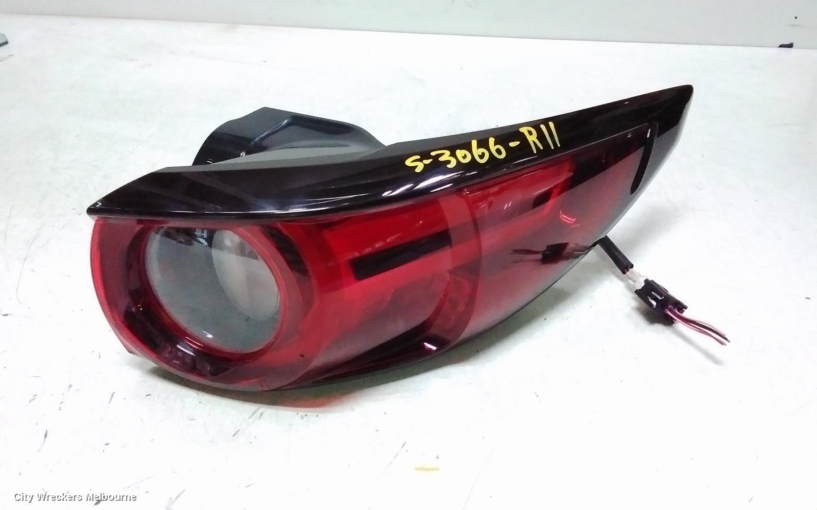 MAZDA CX5 RIGHT TAILLIGHT, IN BODY, W/ LED TYPE, KF, 02/2017 - 08/2021
