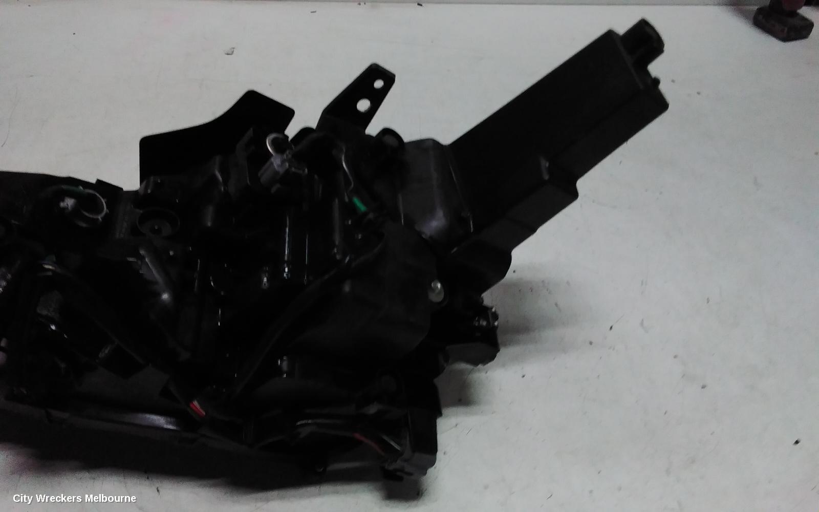 MAZDA CX5 RIGHT HEADLAMP, NON AFS, W/ ADAPTIVE, W/ DAYTIME RUNNING LAMP, W/ SIGNATURE LIGHTS TYPE, KF, 02/2017 - 08/2021