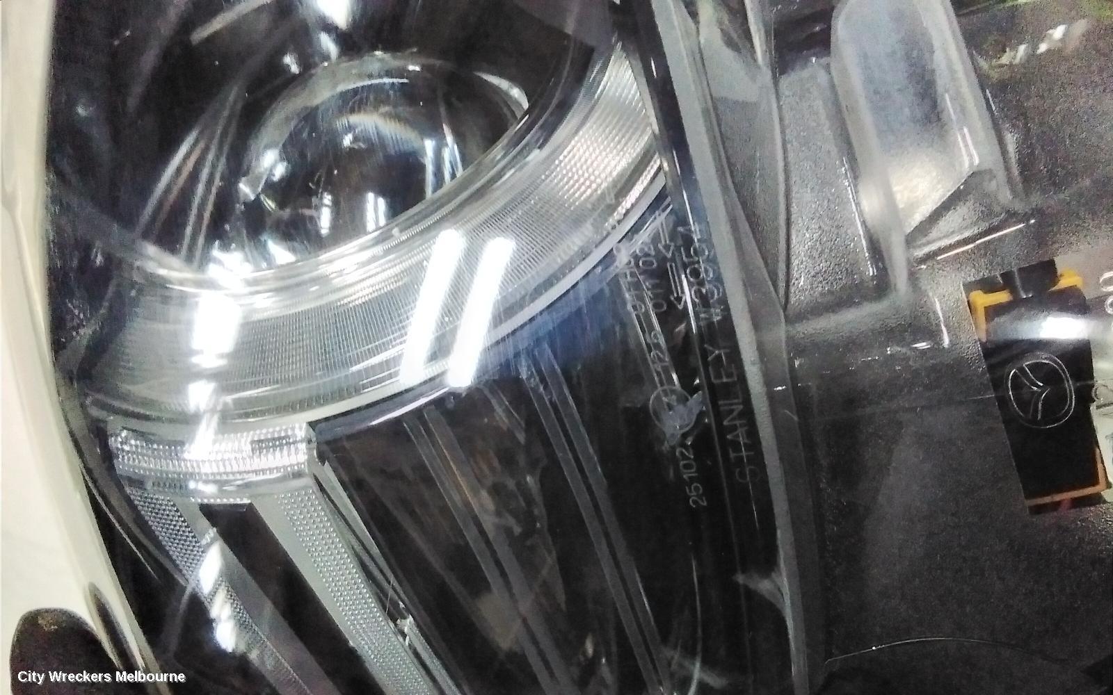 MAZDA CX5 RIGHT HEADLAMP, NON AFS, W/ ADAPTIVE, W/ DAYTIME RUNNING LAMP, W/ SIGNATURE LIGHTS TYPE, KF, 02/2017 - 08/2021